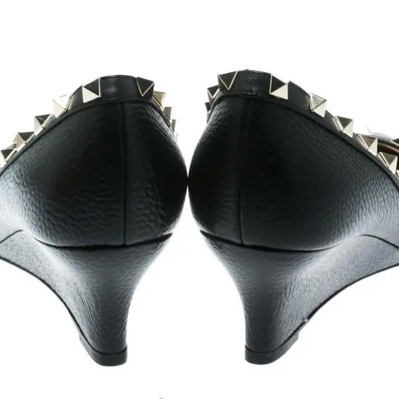 Valentino size 7 with small defects - Picture 9 of 13